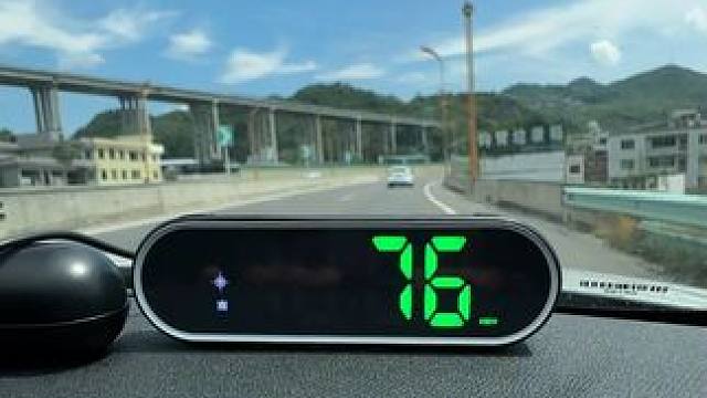 无需流量，无需卡，只要插USB供电即可使用，车速，语音播报，真的太方便了。