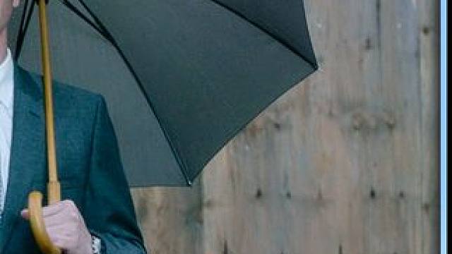 拥有千亿资产的富豪，竟然成天寻短见，甚至雇杀手杀自己 #电影解说