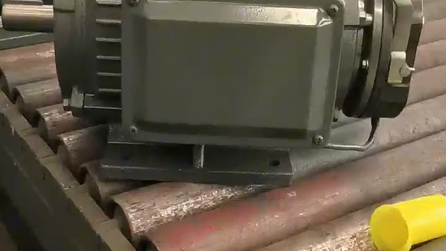 相信自己，坚信自己的目标，不断去努力奋斗。