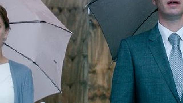 拥有千亿资产的富豪，竟然成天寻短见，甚至雇杀手杀自己 #电影解说