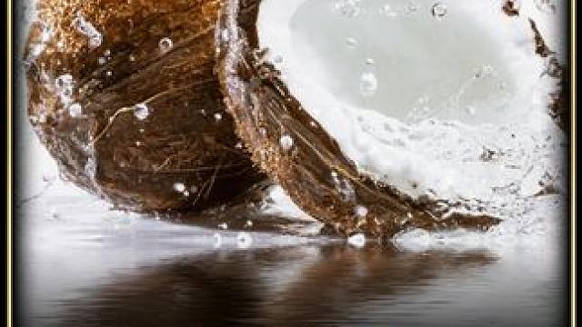 喝饮料不如喝椰子水，天然电解质，清爽可口孩子大人都爱喝#椰子水   #科普    #电解质水    