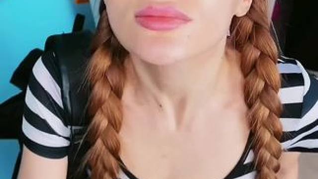 美女具有预知未来的能力，避免了很多麻烦！ #看一遍笑一遍 #意想不到的结局 #哈哈哈皮一下 #哈哈哈