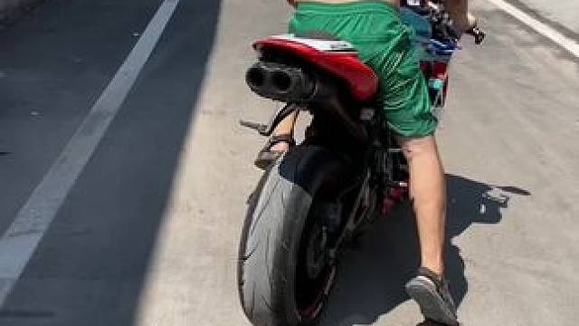 试驾本田f5，车是好车，就是天太热了！哈哈 #微山湖文武机车俱乐部 #CBR600RR本田F5