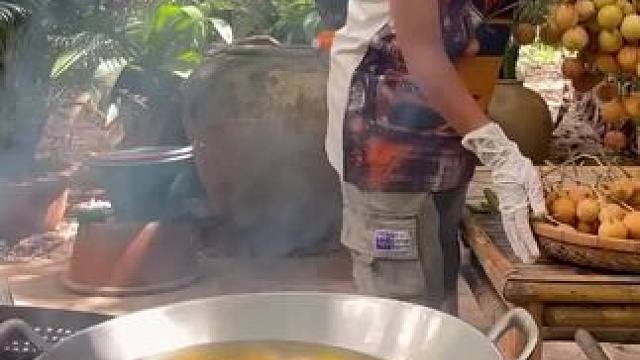 油炸龙眼 #农村生活 #农村美食 #东南亚八面佛 #东南亚风情