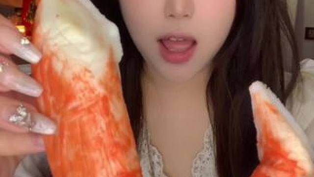 挖到几个肉肉零食！直接原地香晕了#好吃到停不下来 #零食推荐 #肉肉零食 #妈呀太香了