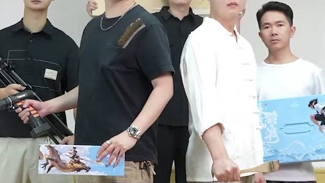 只有美术生才懂一句“起来，我给你示范一下！”胜过多少甜言蜜语