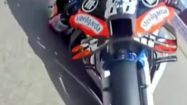 #motogp #滑胎过弯 #大神控车 #压弯 #危险动作请勿模仿