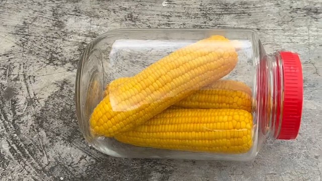 楼梯滚瓶子爆破解压时刻