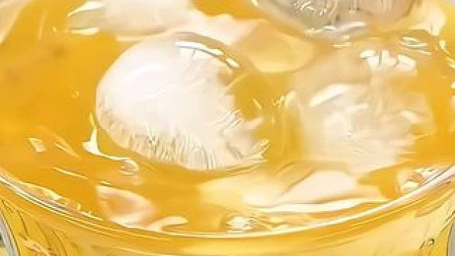 天气太干燥了，赶紧给孩子喝点金银花柚子汁特别舒服，酸酸甜甜的孩子很爱喝~#金银花#宝宝爱吃#是时候安