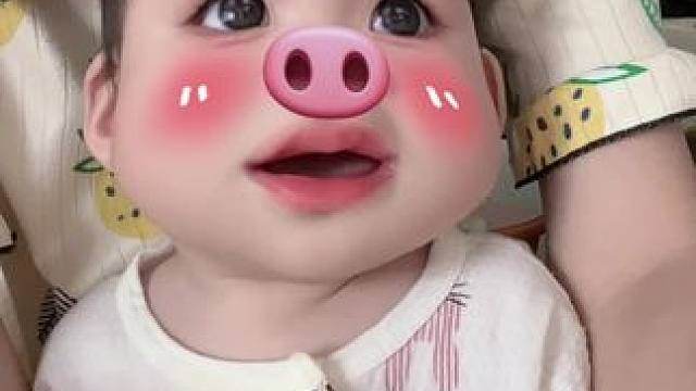 哈哈哈哈哈 憨憨的 一脸懵#人类幼崽 #好喜欢我的崽