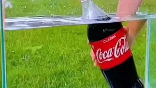 可乐的神奇妙用 #生活小妙招 #可乐的神奇妙用 #可乐清洁妙用 #清洁小妙招 #生活小技巧