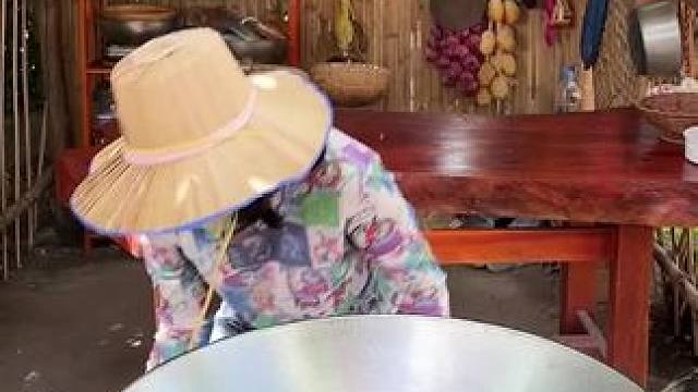 东南亚乡村美食 #我的乡村生活 #东南亚美食 #东南亚八面佛 #农村柴火灶