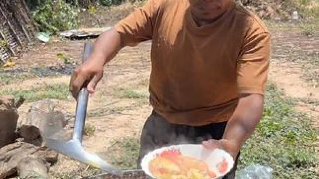 东南亚矮子来了 #东南亚八面佛 #我的乡村生活 #东南亚美食 #原始美味 #农村柴火灶