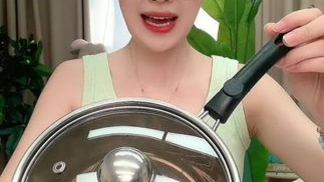 这个不锈钢小奶锅在我家使用频率很高，煮面煮粉煮鸡蛋给宝宝做辅食都不错， #不锈钢厨具  #厨房好物 