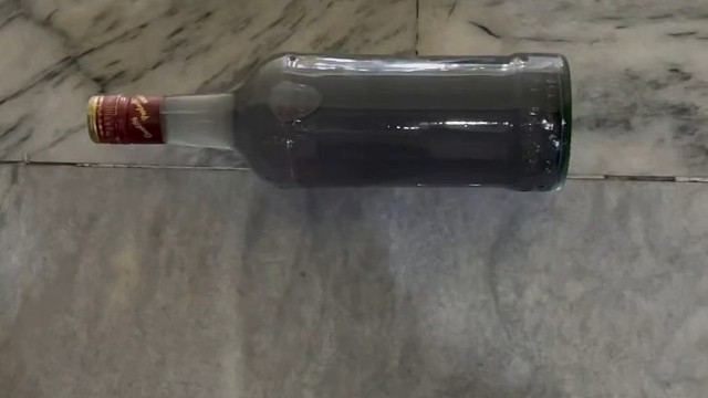 楼梯滚瓶子爆破解压时刻