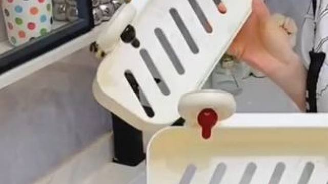 这种吸盘置物架巨好用，免打孔壁挂，承重力嘎嘎好，厨房卫生间都可以用，挪位置不伤墙面不留胶#吸盘置物架