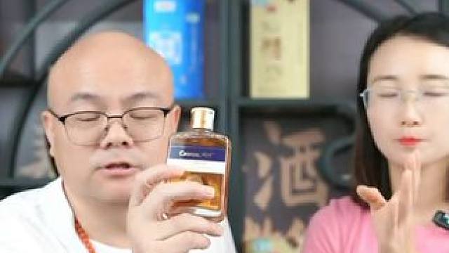 品味五年鳄鱼酒，绵柔口感，活力之本！