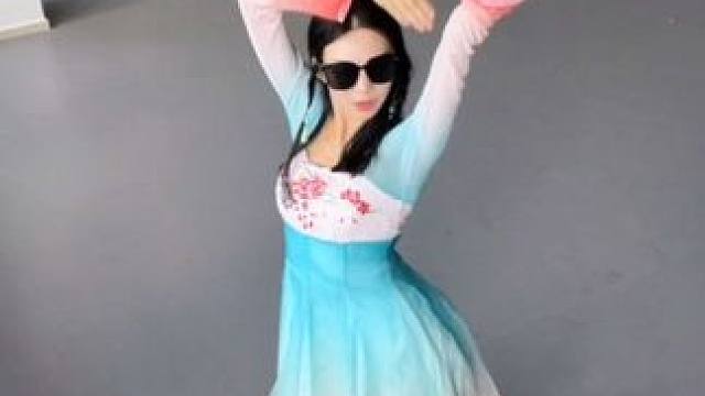 纯妹妹酷毙啦！#浅跳一下 #纯妹妹 #纯妹妹舞蹈挑战