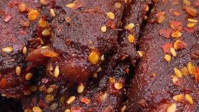 能吃辣的一定要试试这个爆辣鸭翅，有翅中和翅尖两种，吃起来爆辣过瘾嚼劲十足！#好吃到停不下来 #嘎嘎好