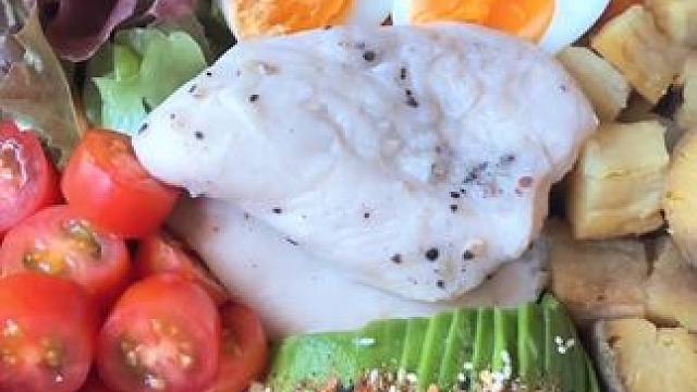 夏日低卡无油减脂餐#吃瘦不饿瘦 #属于夏天的低卡美食 #低卡低脂餐 #生活化减脂 #我的厨房日记