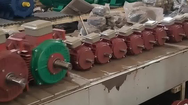 谁的人生不是荆棘前行，生活从来不会一蹴而就。