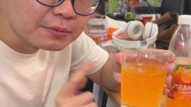 气泡超足而且只要一块多一瓶的汽水，夏天必备！#饮料 #好喝不贵 #零食 