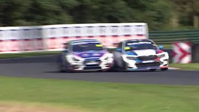 宝马还是没干过现代（BTCC） #专业车手 #弯道快才是真的快 #比赛现场 #赛车 #赛车文化