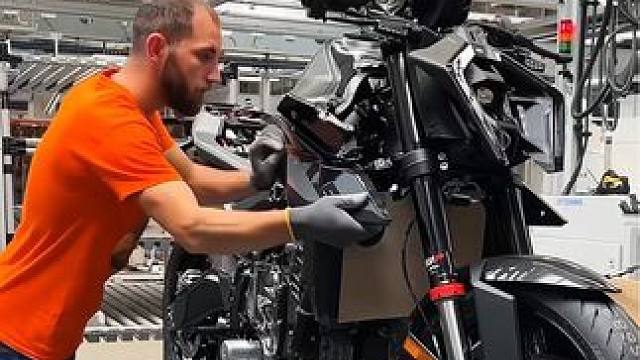 KTM 990 DUKE 奥地利工厂生产线 #摩托车 #机车 #ktm#ktm990duke #工厂