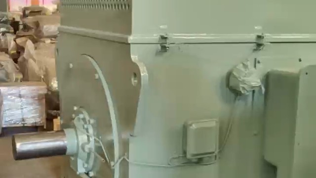 山东盛华低压大功率电机，节能效率高，机壳厚重。