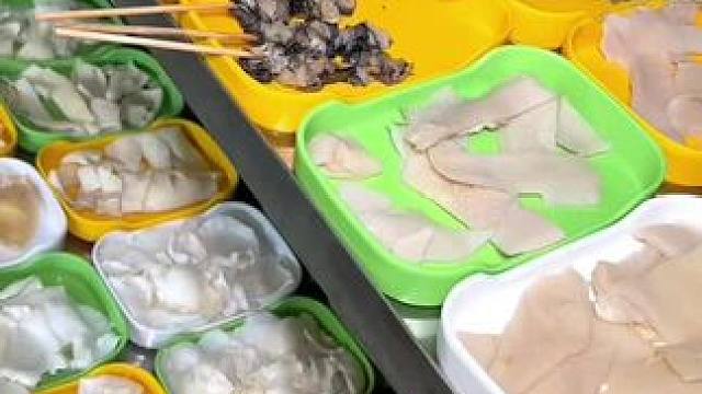 七君子鲜切牛肉火锅56.8元单人自助，超多菜品等你来打卡，菜品新鲜看得见，品质也很好，约上三五好友来