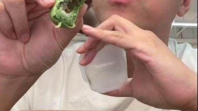 一个龙井酥多层口感，不齁甜还茶味超浓郁！#零食 #零食推荐 #追剧 