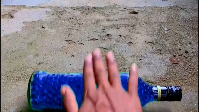 楼梯滚瓶子爆破解压时刻