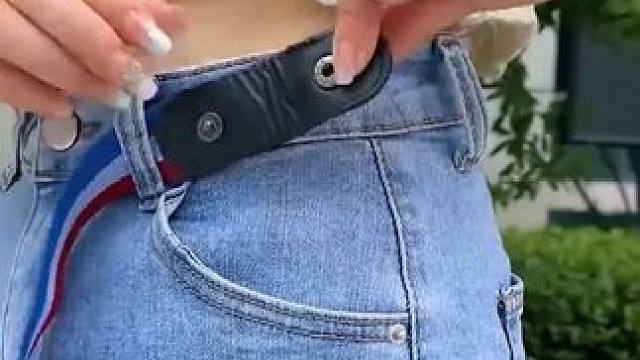 好看又不勒腰就用这款自动扣腰带，松紧一拉就行，太方便了#腰带  #收腰神器  #学生党好物推荐