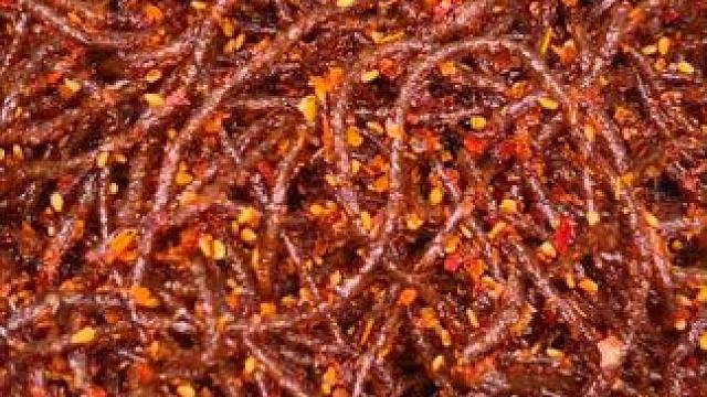 一口下去麻麻辣辣的满嘴爆汁，真的太满足了#好吃到停不下来 #无辣不欢 #辣条