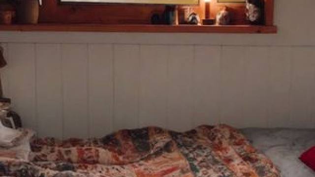 在冬夜怀旧的小屋里，聆听暴风雪的声音，巨大风雪声 #白噪音 #助眠声音 #睡眠音乐 #助眠视频 #深