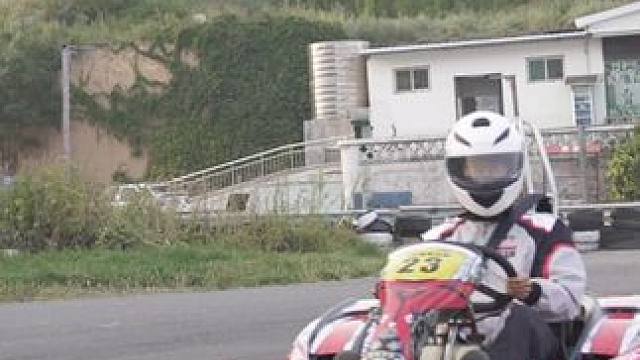 飞驰的赛道请全力冲刺#卡丁车漂移 #赛车 #速度与激情 #卡丁车 #赛车场