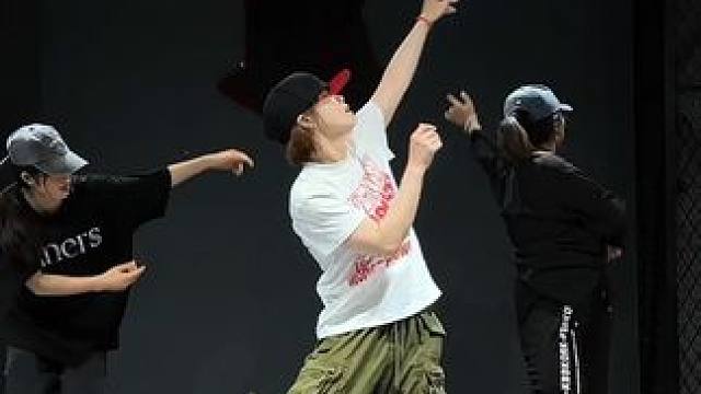 养老院的叛逆少女 #khaki编舞 #hiphop基础 #swag #dance #coolgirl