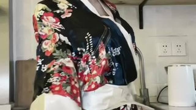 #日常摇一摇 #律动扭胯舞 #扭一扭 #跟着节奏嗨起来