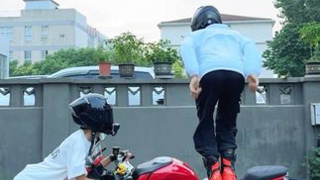 惊险一跳 #赛550 #机车