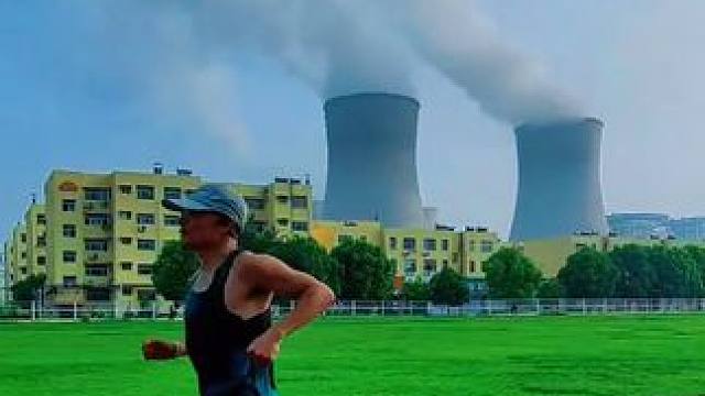 不要问我为什么跑步，问你自己为什么不跑？ 操场晨跑13公里打个卡#跑步 #运动 #健身 #创作灵感 