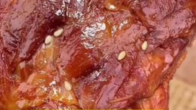 乡巴佬大鸭腿#那些尝一口就忘不掉的特色美食 #这家店回头客超多想吃你就来 #鸭货美食 #零食推荐 #