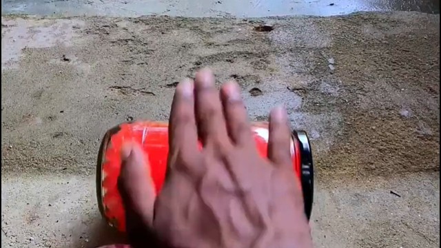 楼梯滚瓶子爆破解压时刻