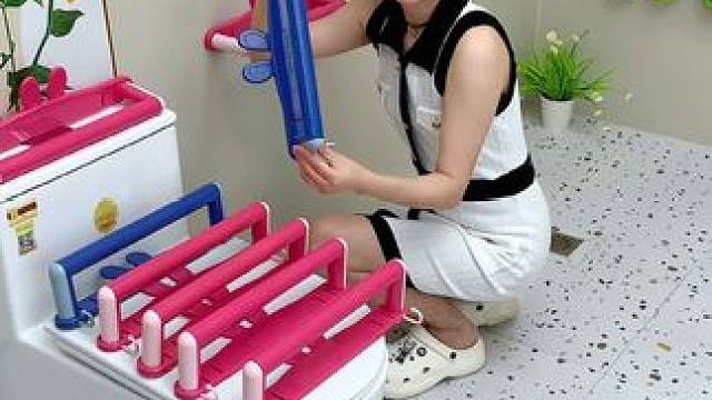 #可伸缩拖鞋架 ，凉鞋拖鞋用它收纳不占空间，还是个#可伸缩毛巾架 ，卫生间干净整洁多了#免打孔 #实