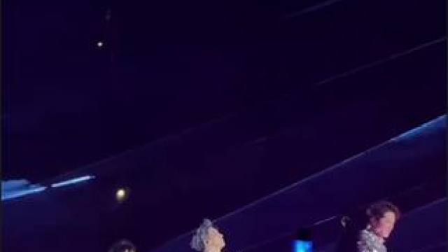 #其实很多事不必非得追求一个答案 #初听不知曲中意再听已是曲中人 #前奏一响拾起多少人的回忆 #歌神