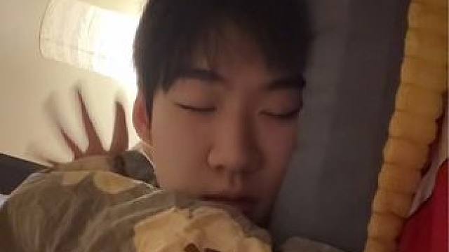 诶呀～老公你干嘛 #终于到七夕了 #情侣日常 #宠溺 #今年七夕打算和谁一起过 #好男人