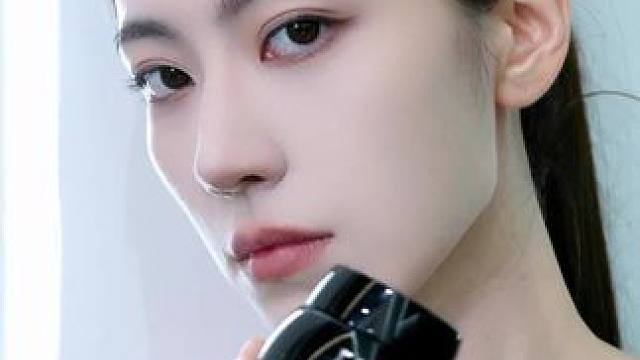 多维绷驻，不畏岁月。 #黑绷带眼霜