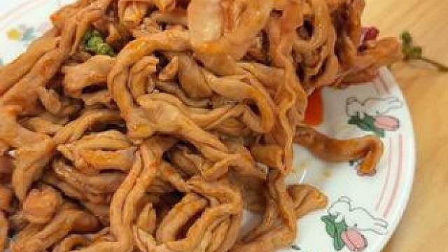 这个鸭肠我都不知道说些什么好，慎买！#零食 #零食推荐 #追剧 