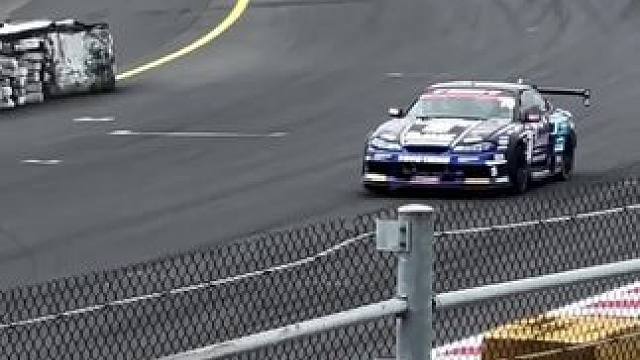 烧胎进行中#赛车 #速度与激情 #极限运动