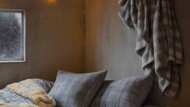 暴风雪来临时，在令人舒适的庇护所小屋里，聆听风雪，放松入睡 #白噪音 #助眠声音 #睡眠音乐 #助眠