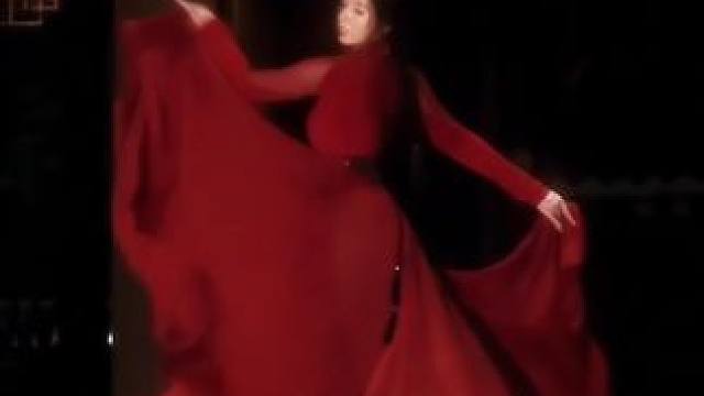 玫瑰留在了盛夏#古典舞 #氛围感